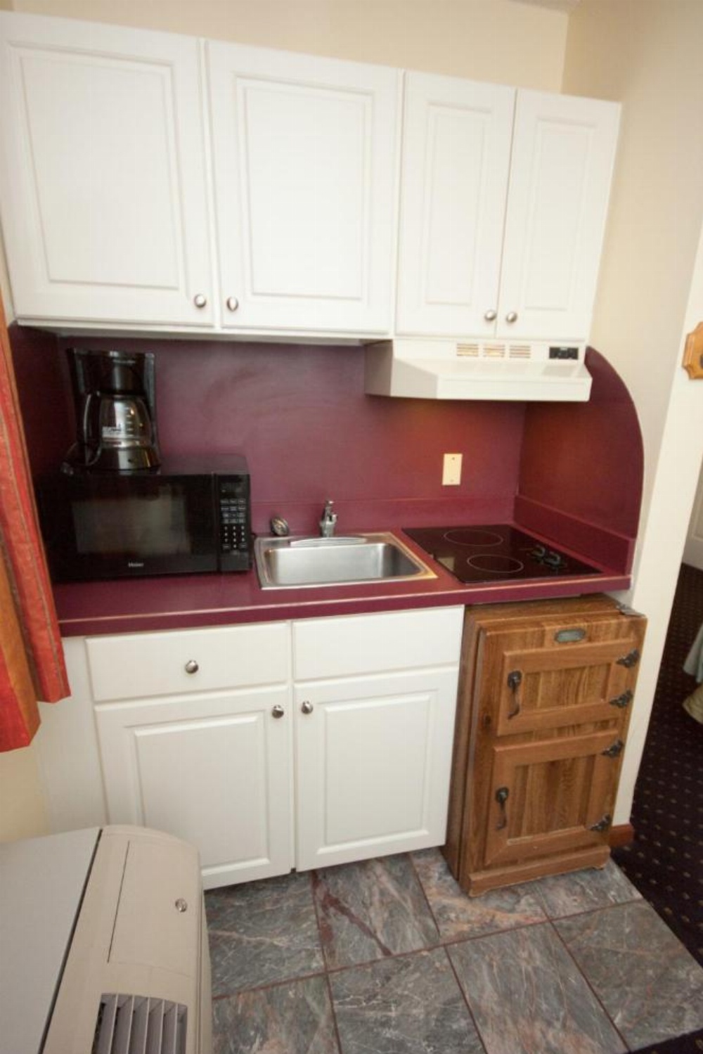 Room image 4